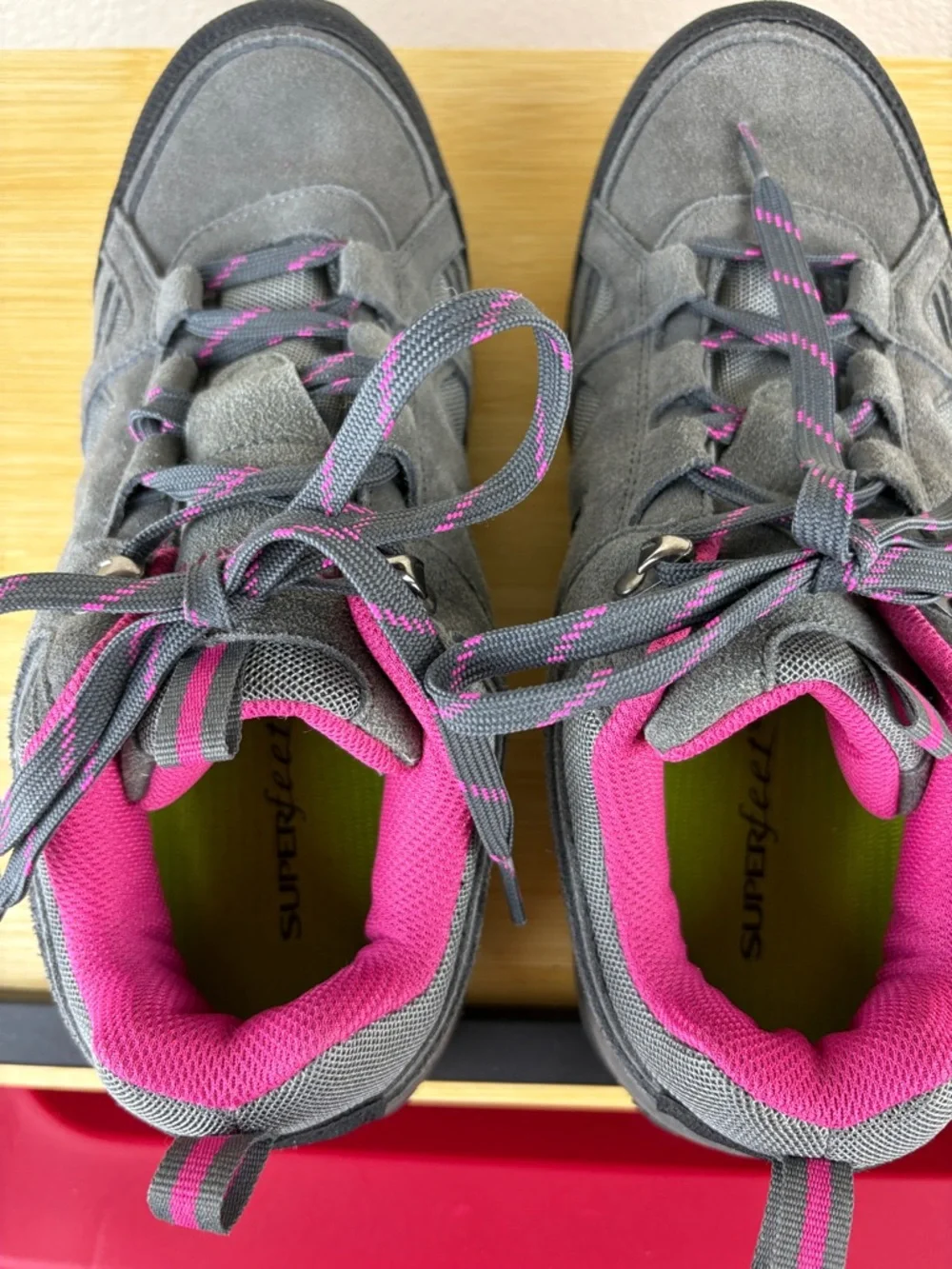 BearPaw Edgewood Low Women's Hiking‎ Shoes Gray Pink Suede Mesh 2755W Size 11